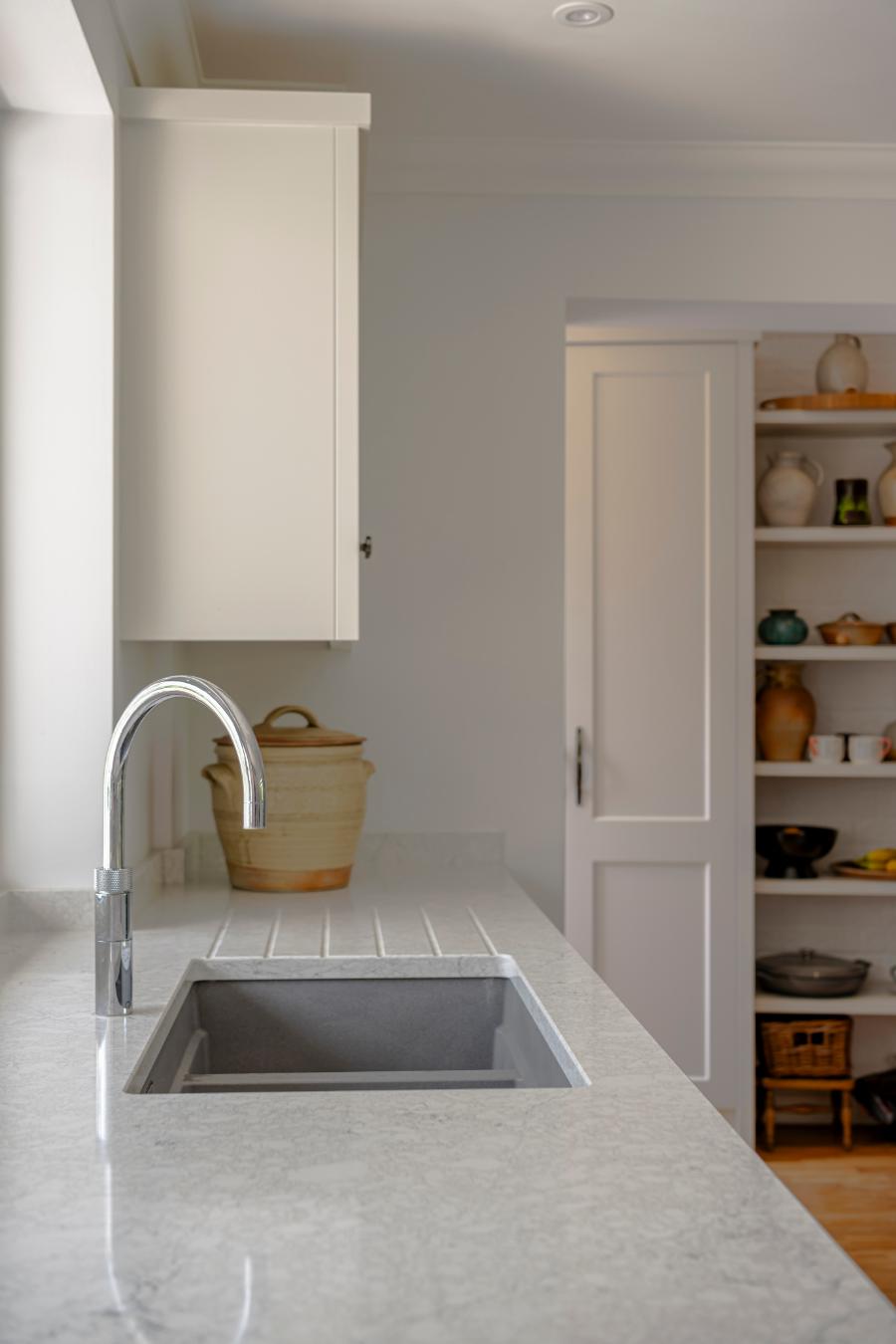 a fragnite undermounted sink with Quooker instant boiling tap